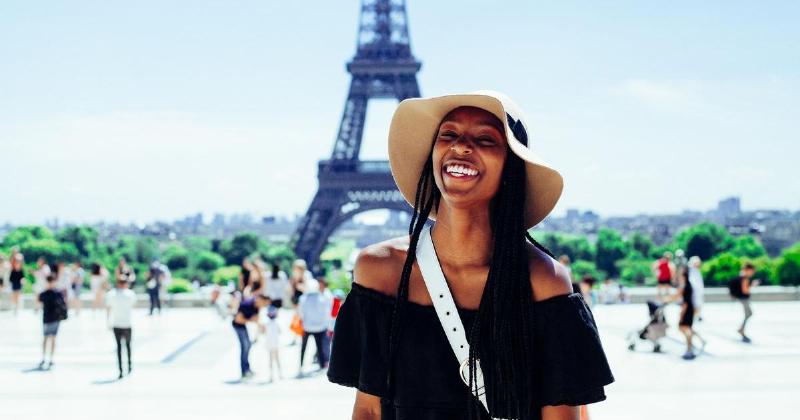 Chanson d’amour française moderne exprimant une émotion profonde et un style contemporain